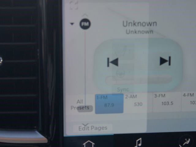 Used 2023 Chrysler Pacifica Touring-L image 7