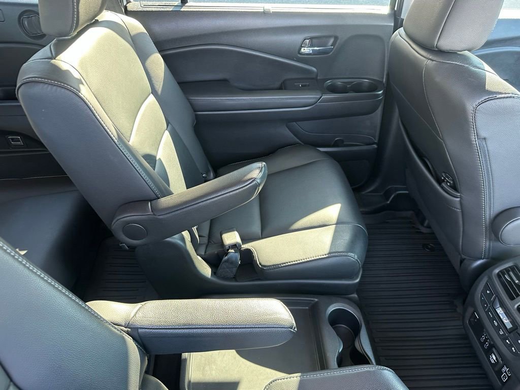 Used 2021 Honda Pilot Touring image 19