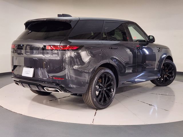 New 2026 Land Rover Range Rover Sport Dynamic SE image 2