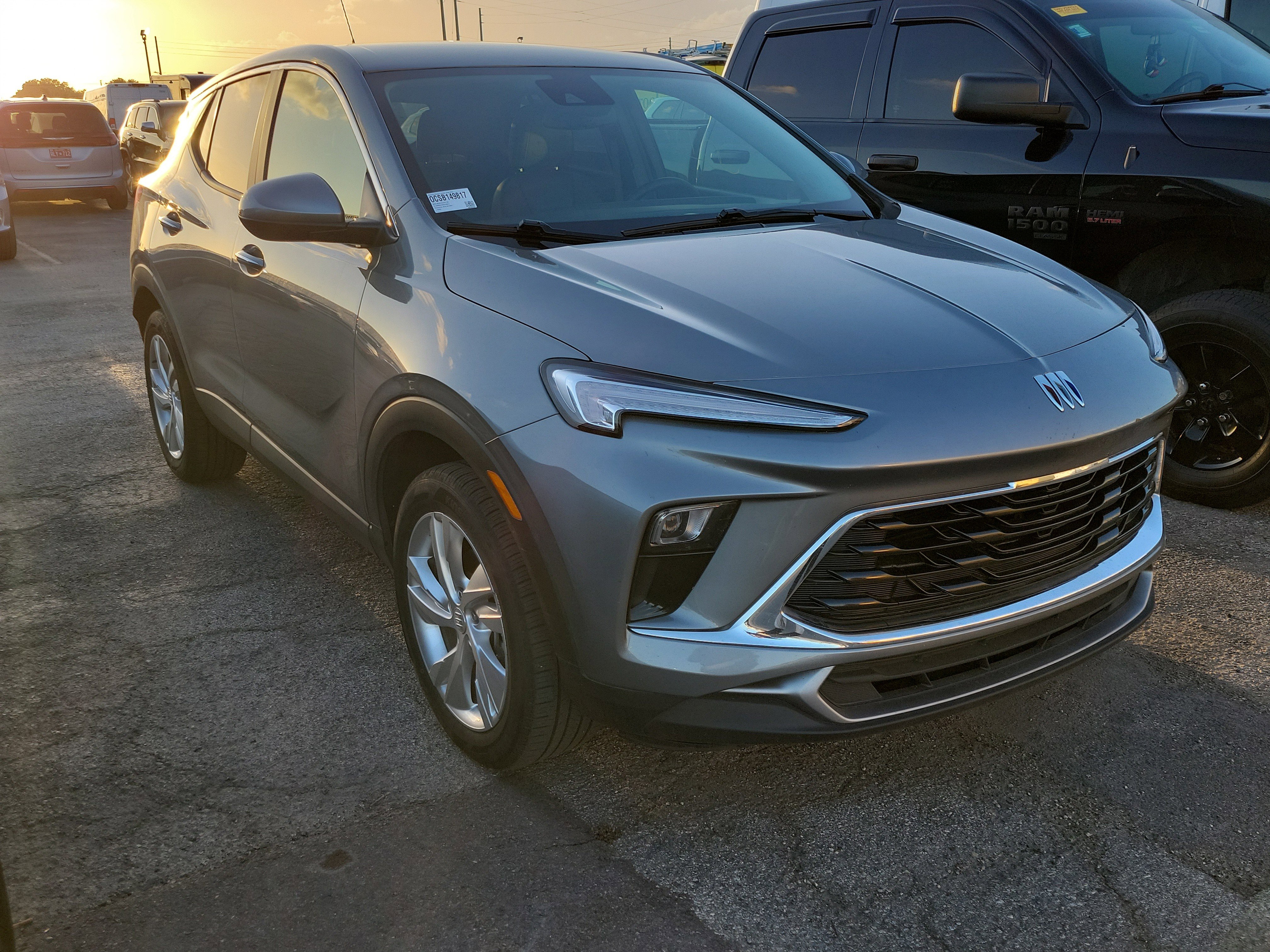 Used 2025 Buick Encore GX Preferred image 3