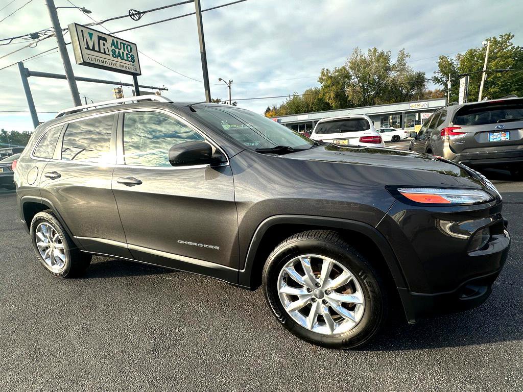 Used 2015 Jeep Cherokee Limited image 6