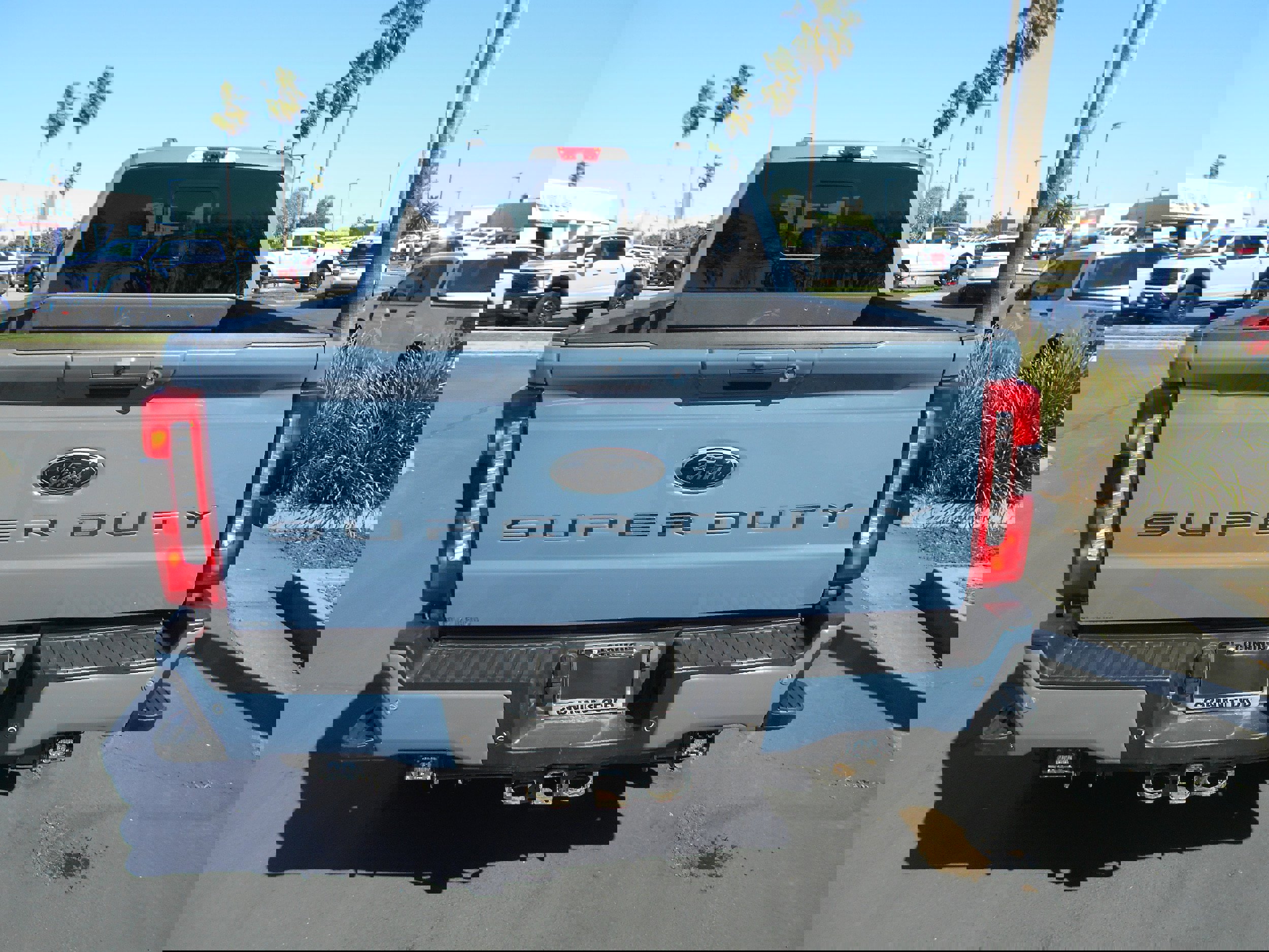 Used 2023 Ford F350 Lariat w/ Lariat Ultimate Package image 4