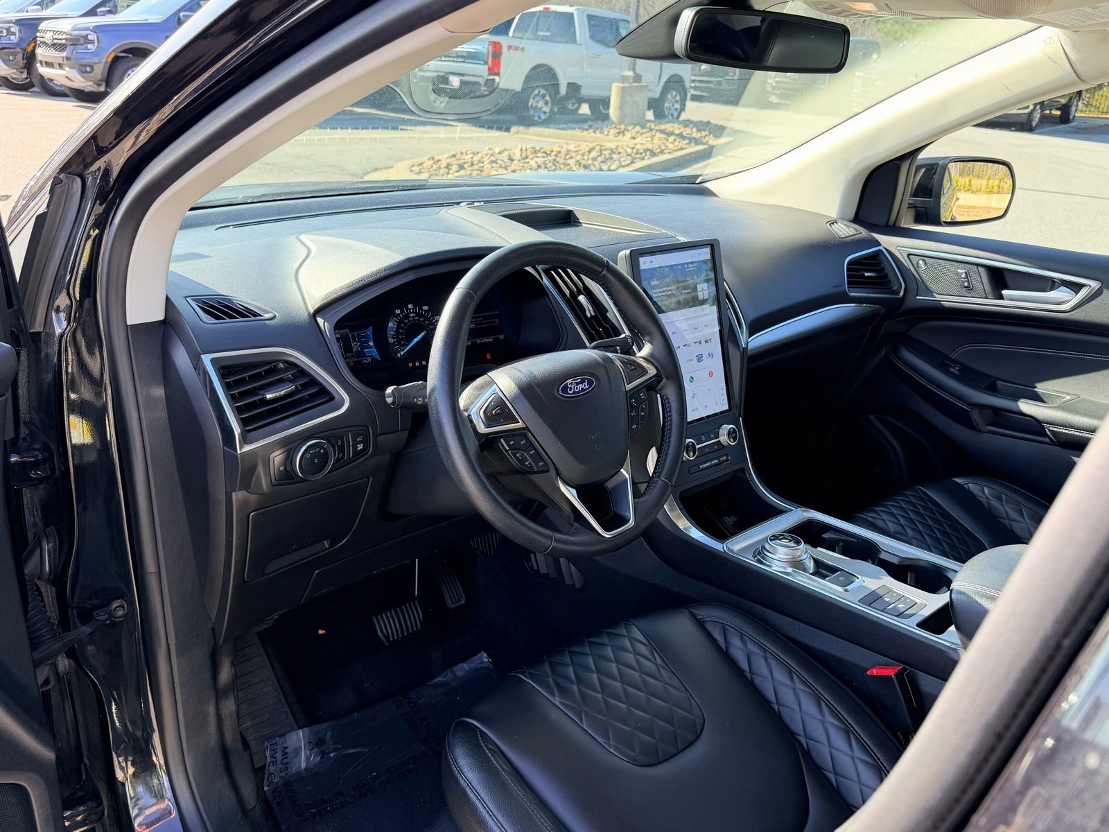 Used 2024 Ford Edge Titanium AWD/4WD image 13