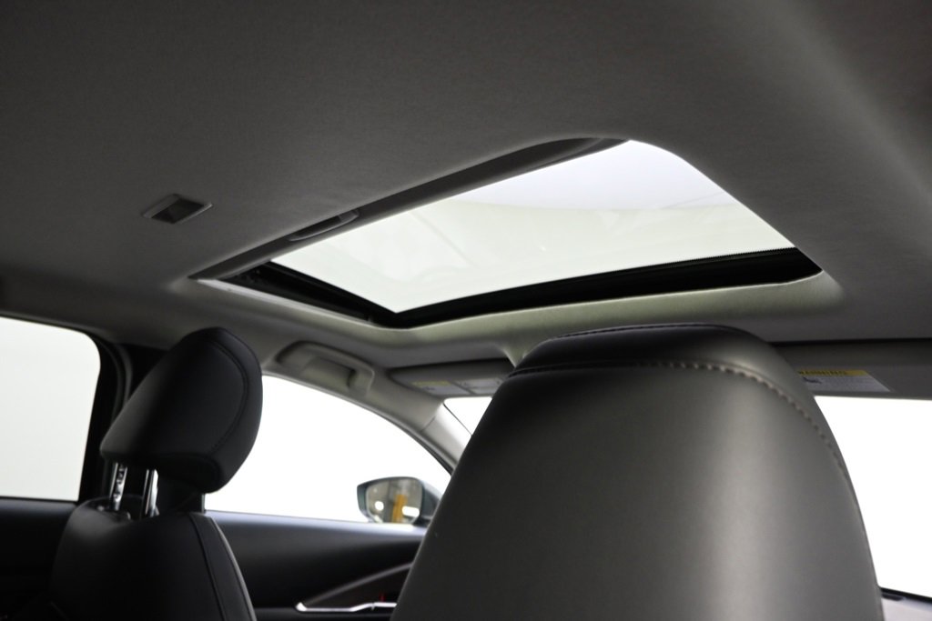 Certified 2025 MAZDA CX-30 AWD 2.5 S w/ Premium Package image 17