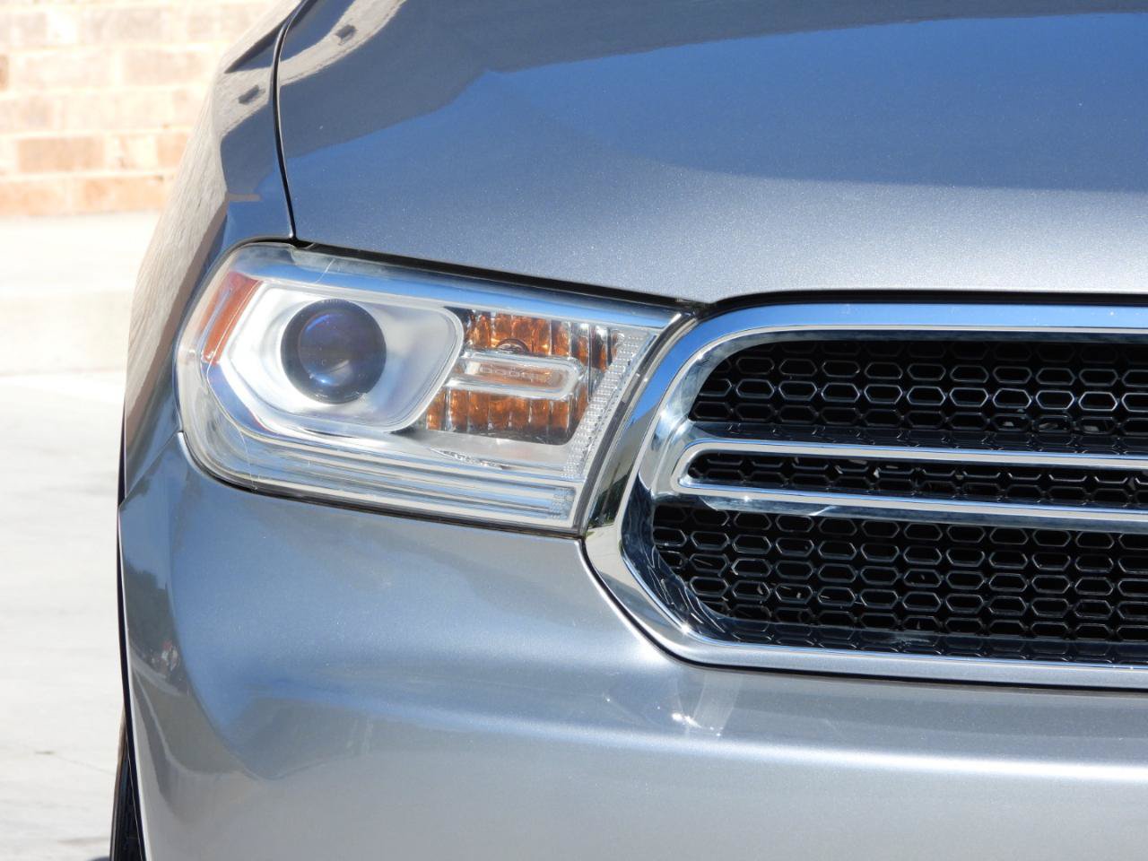 Used 2018 Dodge Durango SXT w/ 3rd Row Seating Group RWD image 36