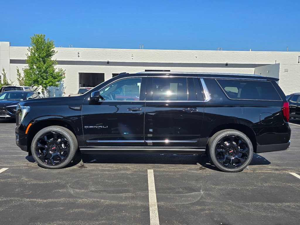 New 2026 GMC Yukon XL Denali Ultimate AWD/4WD image 11