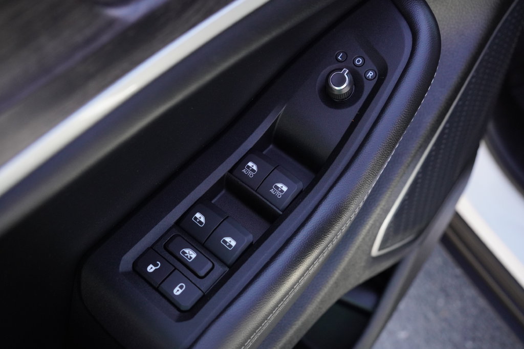 Used 2026 Jeep Grand Cherokee Limited AWD/4WD image 18