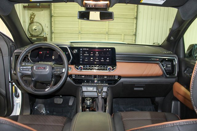 Used 2025 GMC Canyon AT4 w/ LPO, Off Road Lift Package image 10