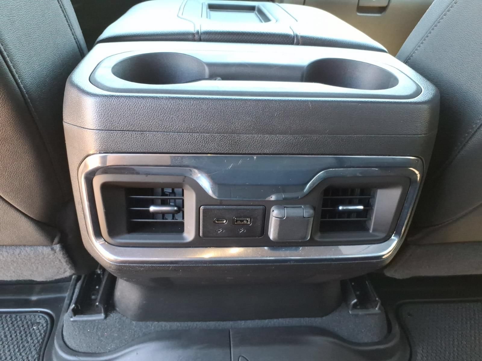 Used 2022 GMC Sierra 3500 AT4 w/ AT4 Preferred Package AWD/4WD image 18