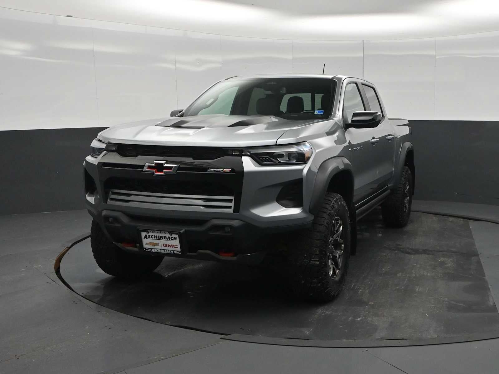 Used 2024 Chevrolet Colorado ZR2 w/ ZR2 Convenience Package III AWD/4WD image 5