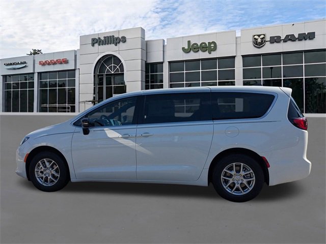 New 2026 Chrysler Voyager LX image 7