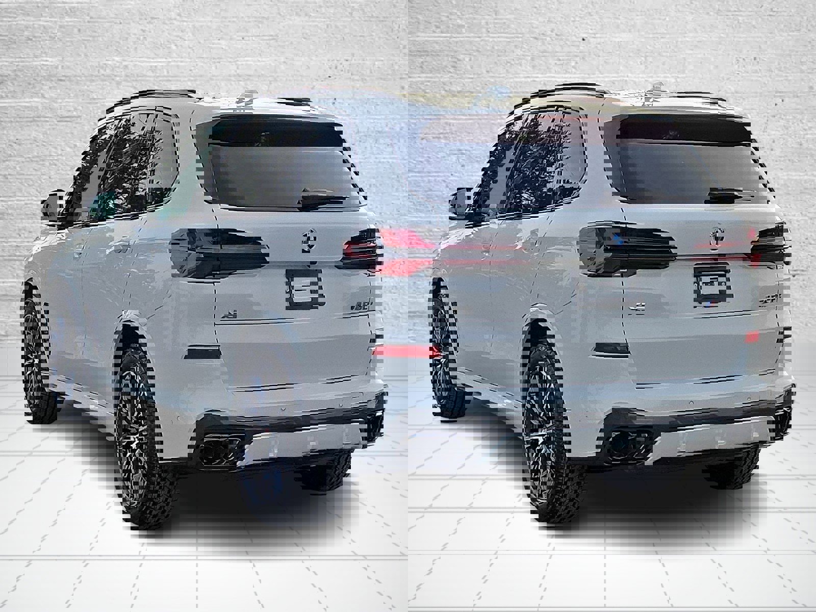 New 2026 BMW X5 M60i w/ Executive Package image 3