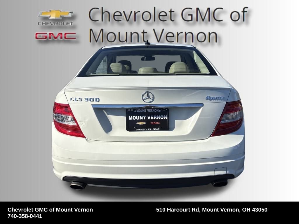Used 2011 Mercedes-Benz C 300 4MATIC Sedan image 4
