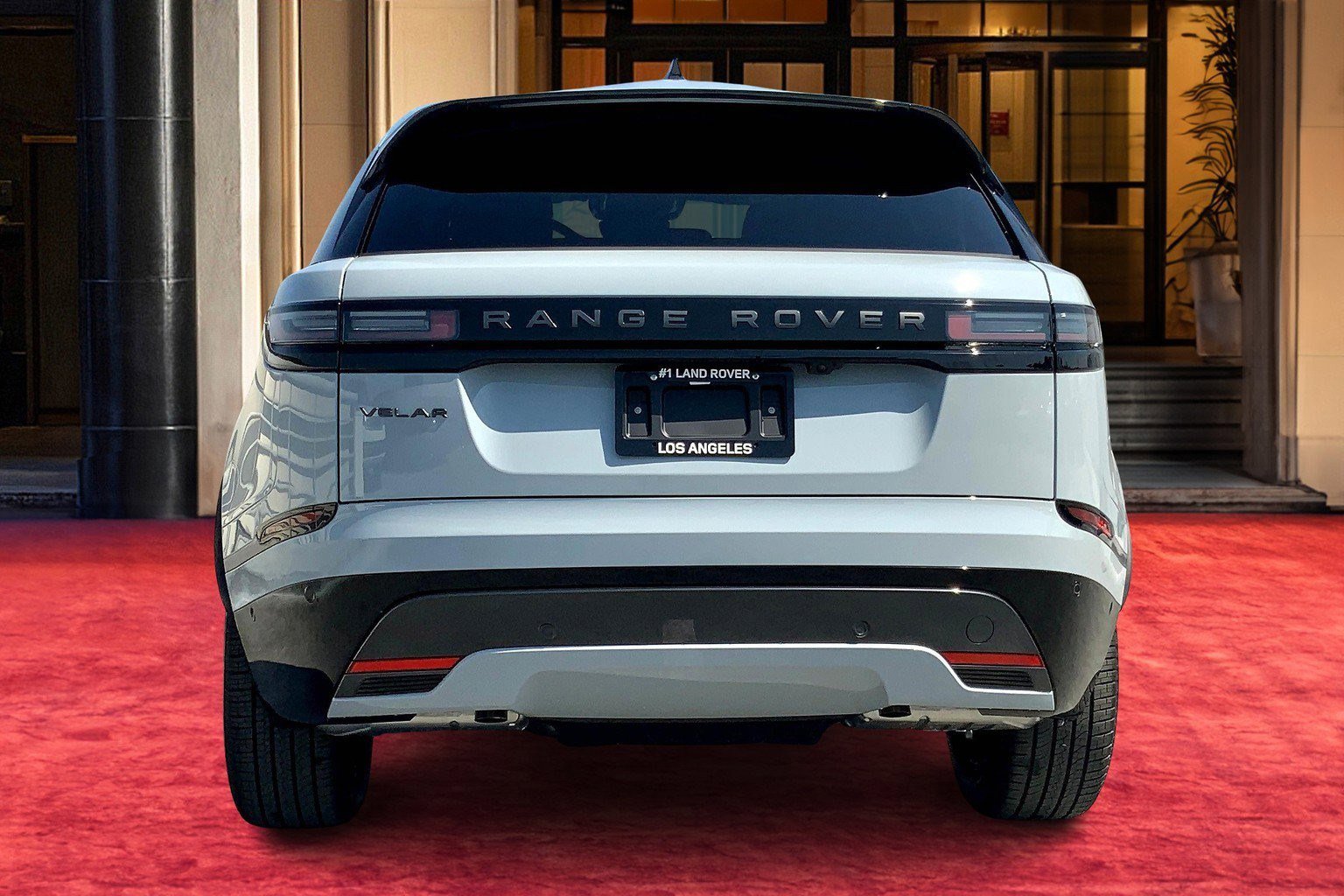 New 2026 Land Rover Range Rover Velar Dynamic SE image 4