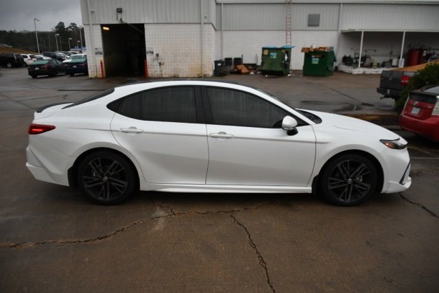 Used 2025 Toyota Camry XSE image 6