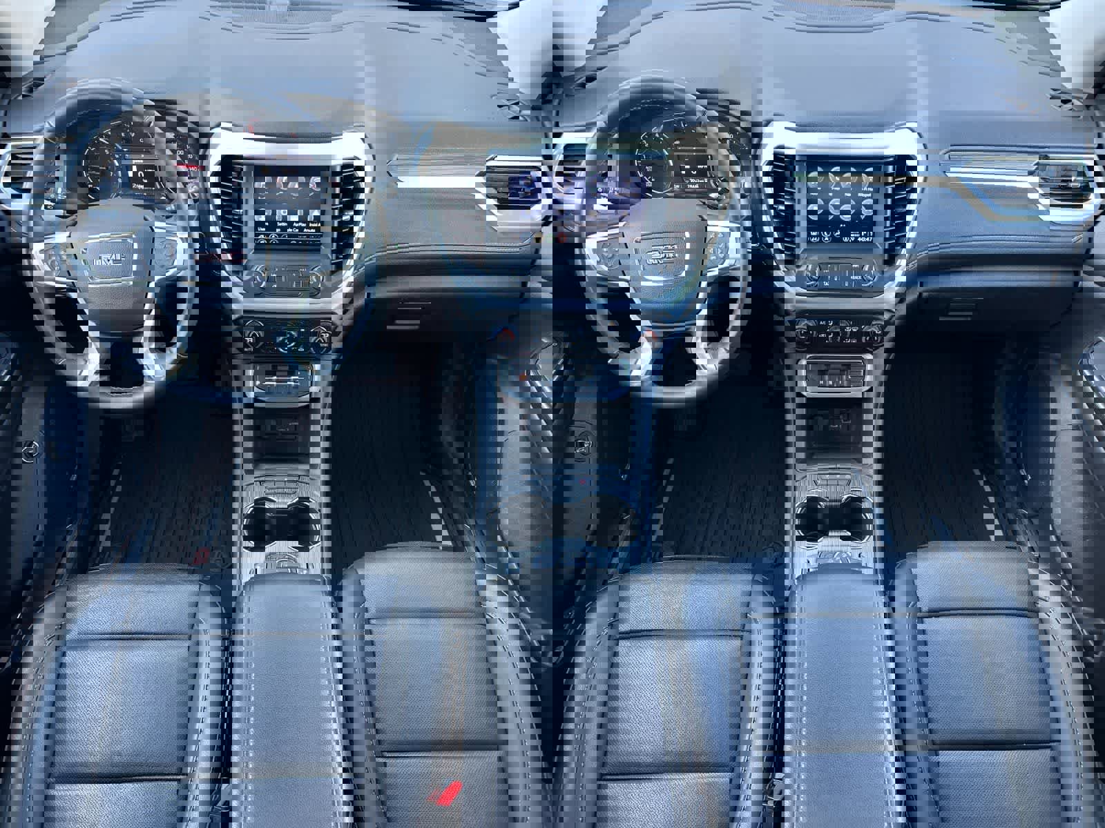 Used 2023 GMC Acadia SLT w/ Elevation Edition image 3