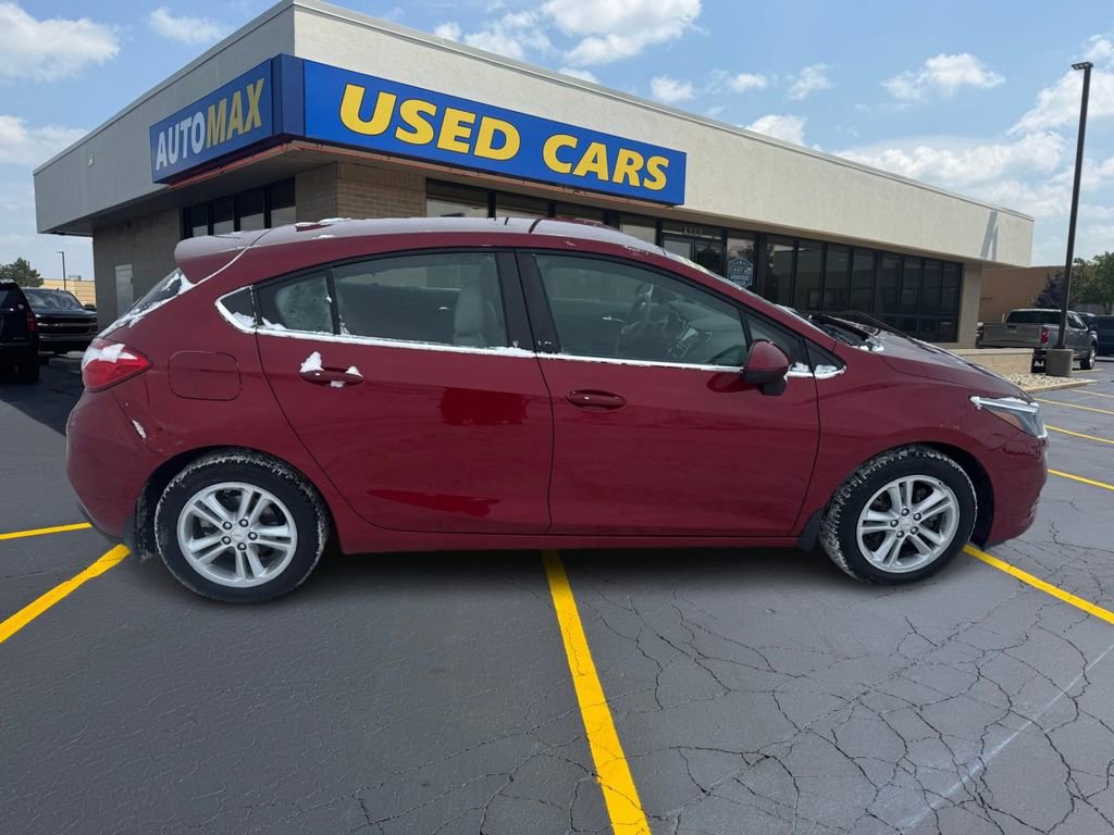 Used 2017 Chevrolet Cruze LT w/ Convenience Package image 2