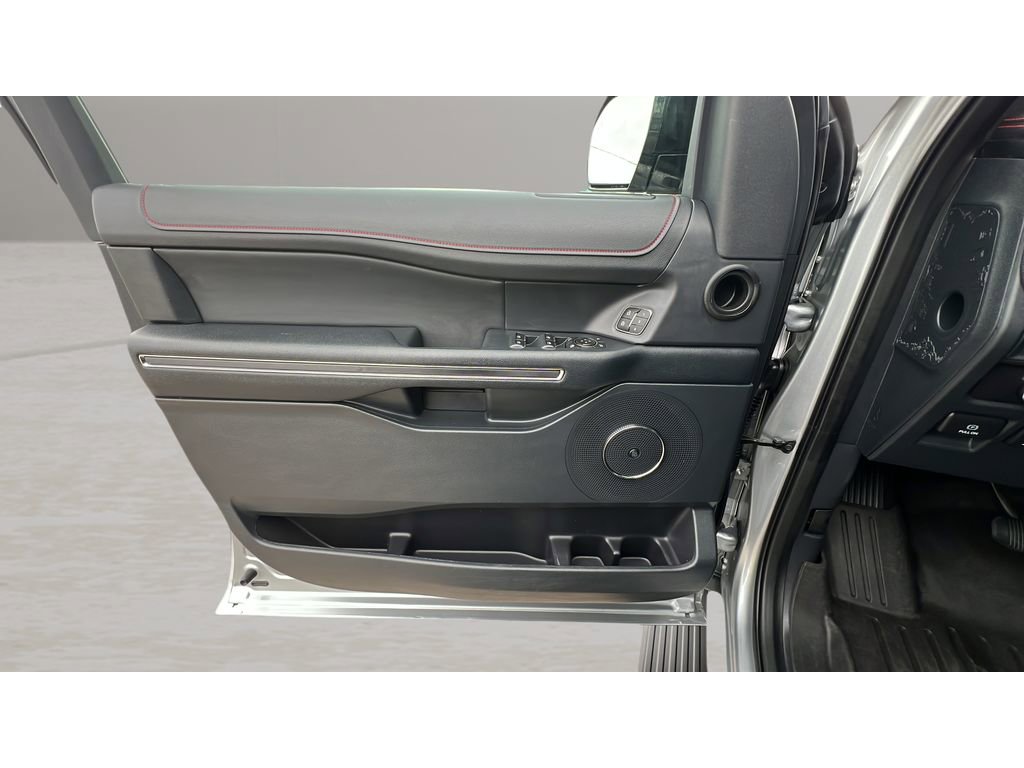 Used 2022 Ford Expedition Max Limited image 26
