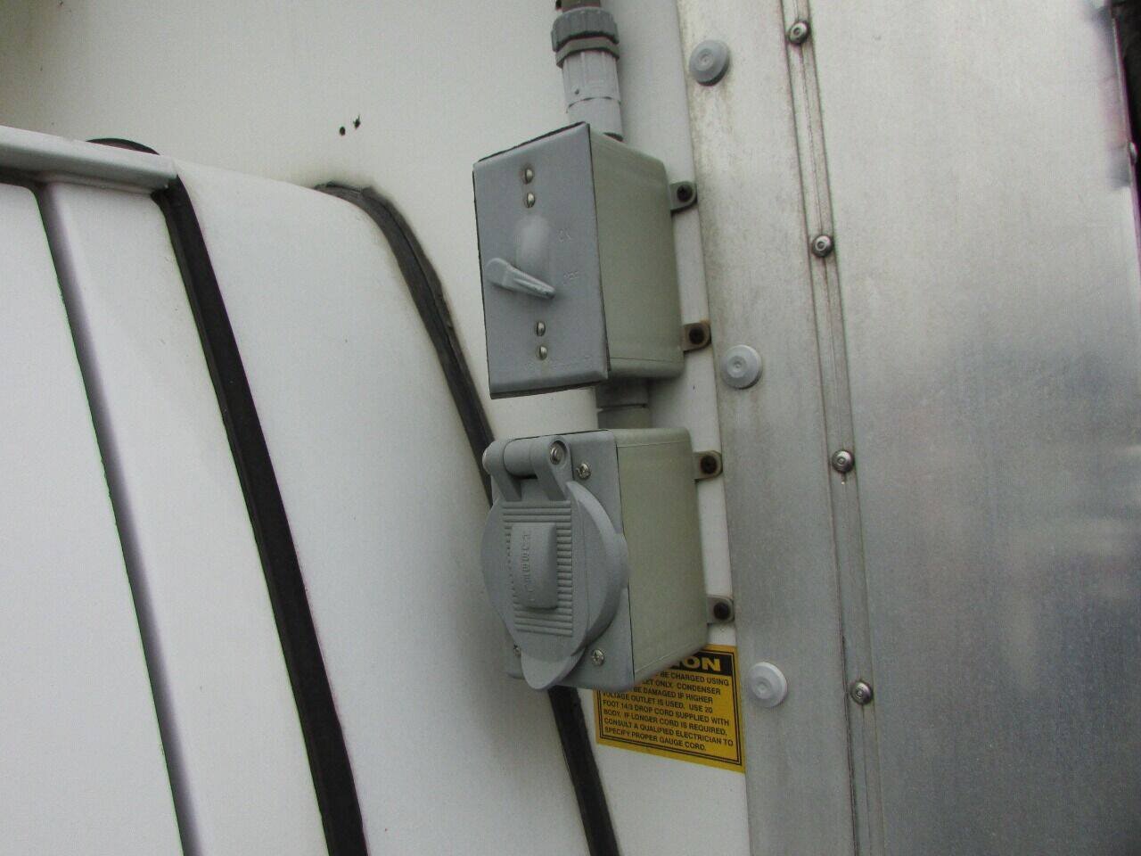 Used 2012 Ford E-450 and Econoline 450 Super Duty w/ PWR Locks & Windows Group RWD image 30