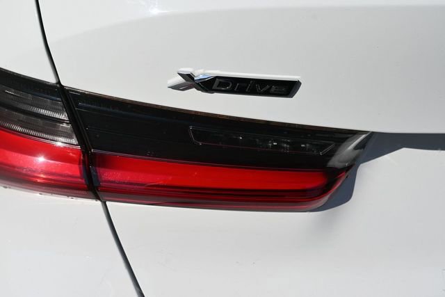 Used 2019 BMW 330i xDrive Sedan w/ Convenience Package AWD/4WD image 9