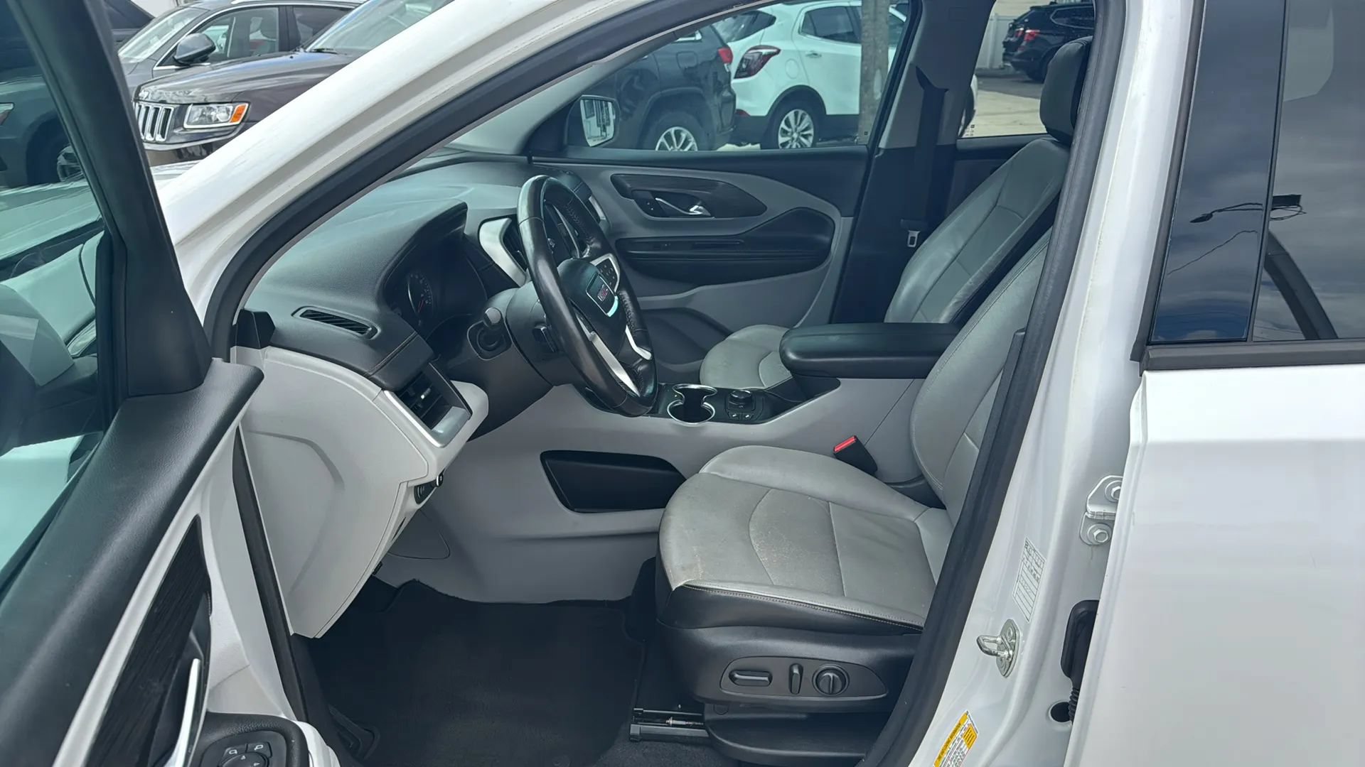 Used 2019 GMC Terrain SLT FWD image 13