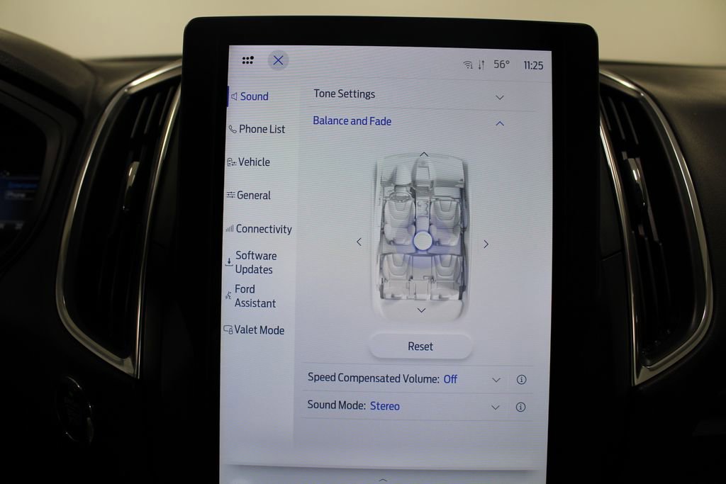 Used 2022 Ford Edge Titanium image 49