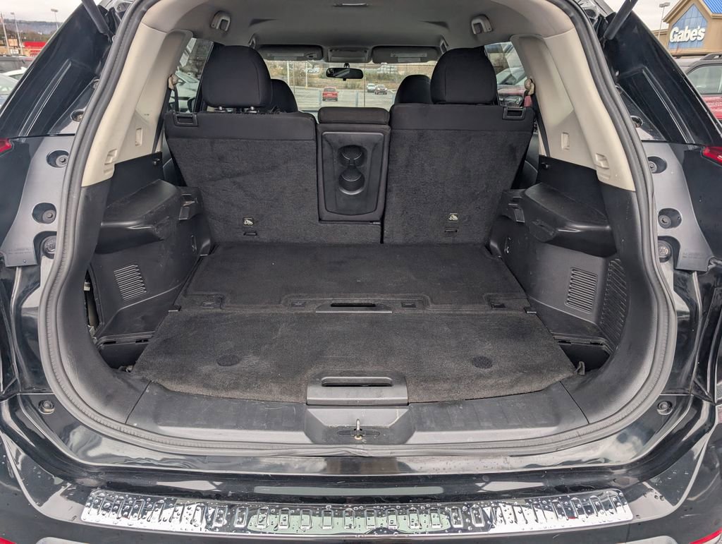 Used 2017 Nissan Rogue SV w/ Midnight Edition image 9