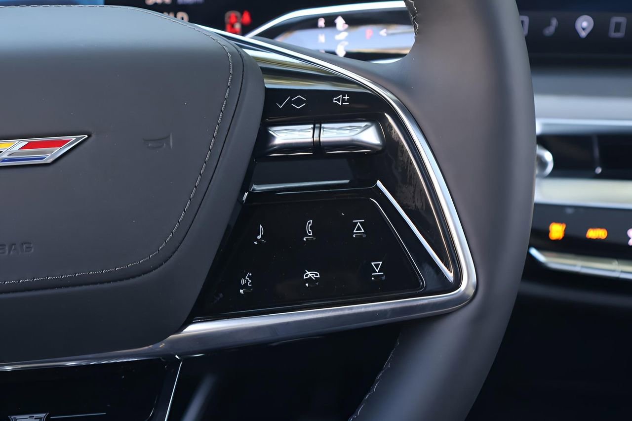 New 2026 Cadillac Lyriq V image 22