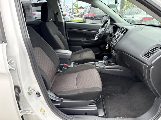 Used 2017 Mitsubishi Outlander Sport ES FWD image 9