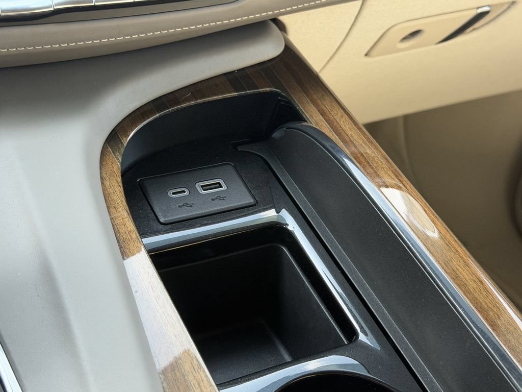 Used 2023 Cadillac Escalade Premium Luxury Platinum RWD image 20