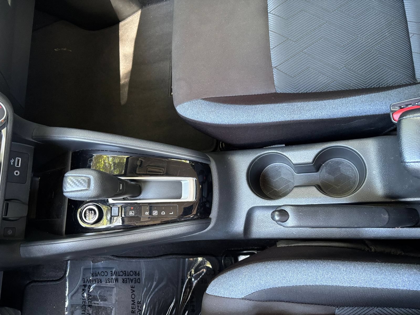 Used 2025 Nissan Versa SV FWD image 38