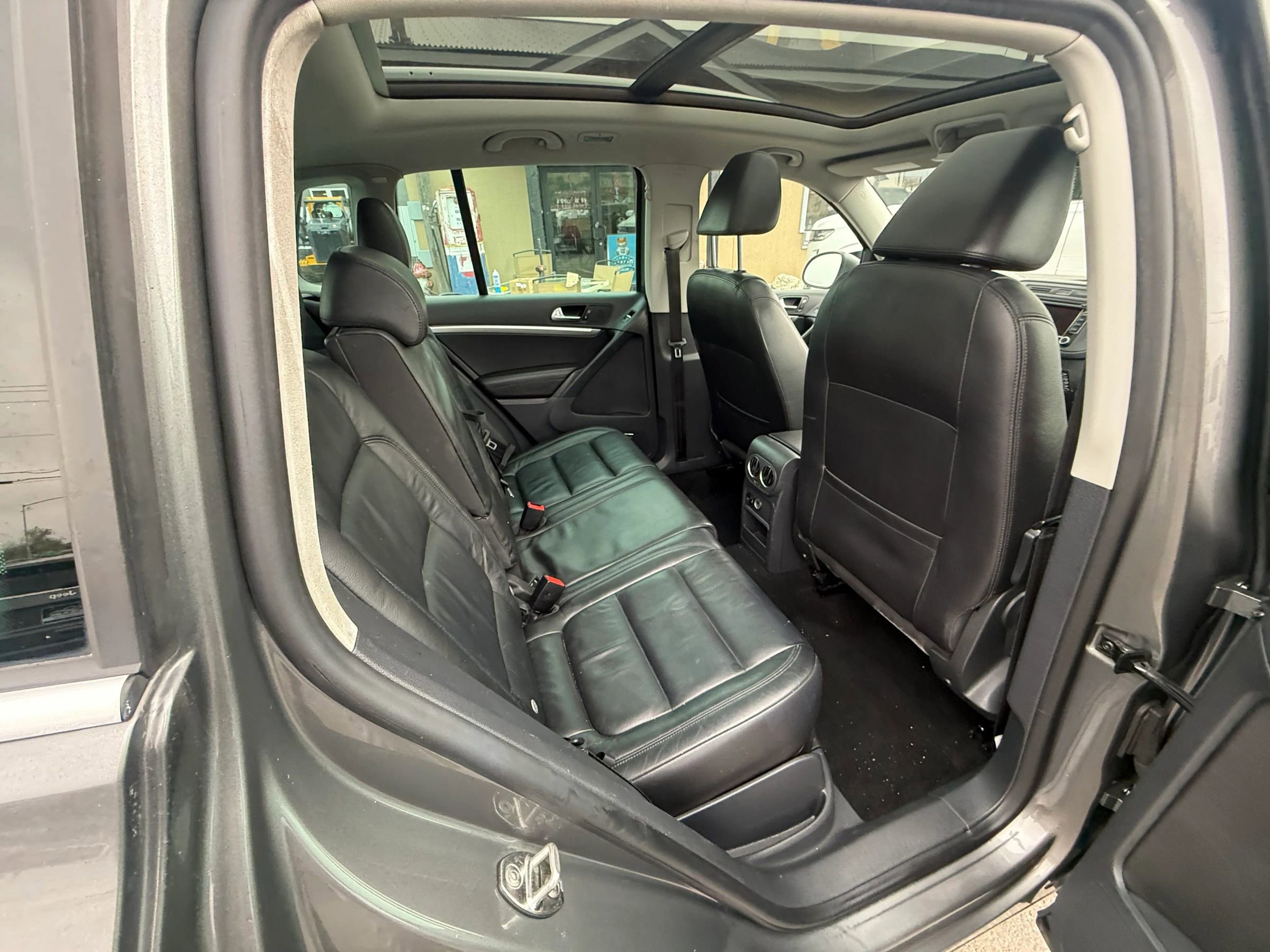 Used 2012 Volkswagen Tiguan S AWD/4WD image 17