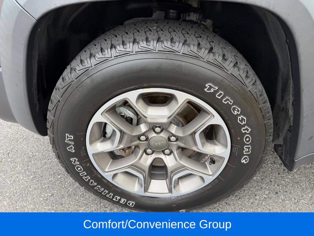 Used 2021 Jeep Cherokee Trailhawk w/ Sun, Sound & Nav Group AWD/4WD image 13