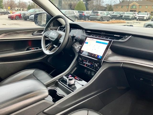 Used 2024 Jeep Grand Cherokee Limited image 15