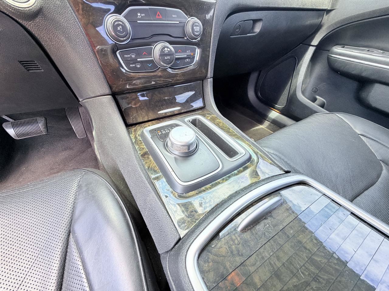 Used 2016 Chrysler 300 C RWD image 16