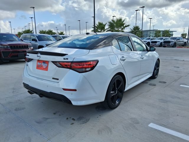 Used 2023 Nissan Sentra SR w/ Midnight Edition Package FWD image 7