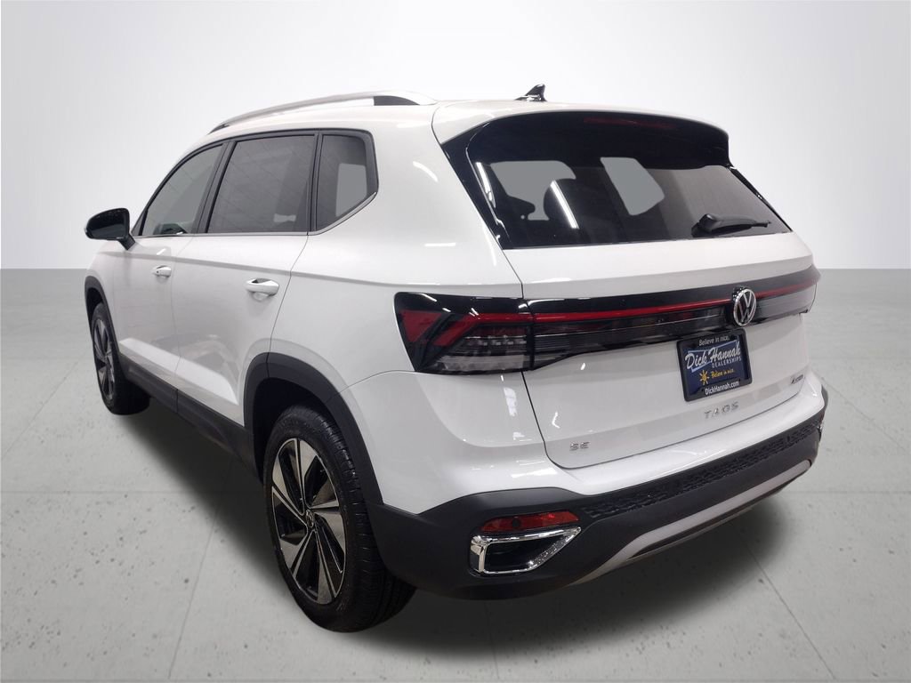 New 2025 Volkswagen Taos SE image 10