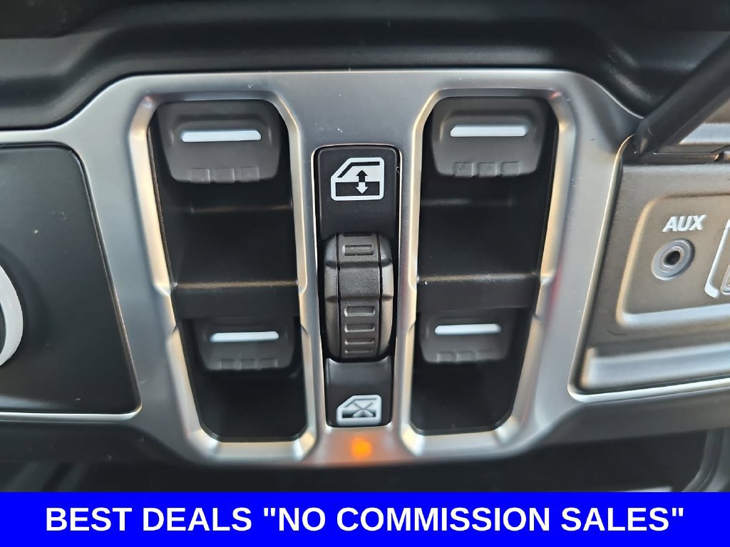 Used 2025 Jeep Gladiator Sport AWD/4WD image 27