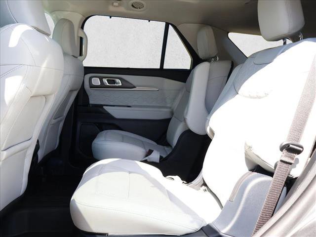 Used 2025 Ford Explorer Platinum w/ Ultimate Package AWD/4WD image 25