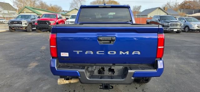 Used 2025 Toyota Tacoma TRD Sport image 5