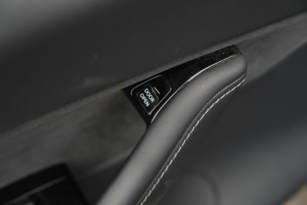 Used 2020 Tesla Model Y Performance image 25