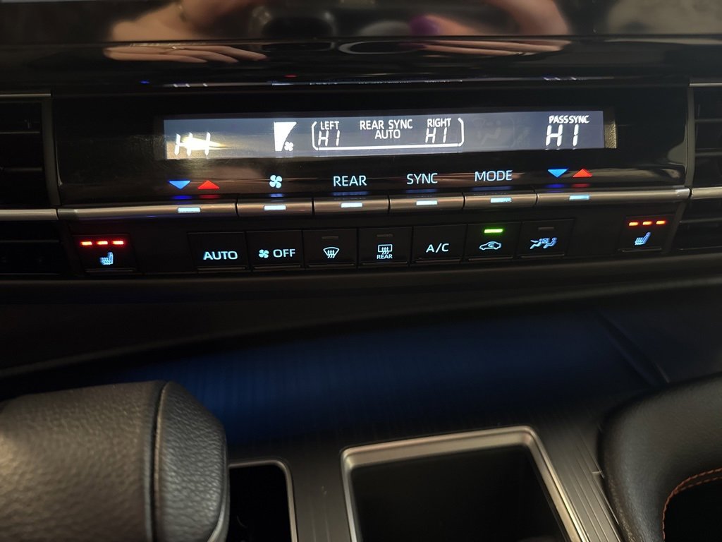 Used 2024 Toyota Sienna XSE image 15