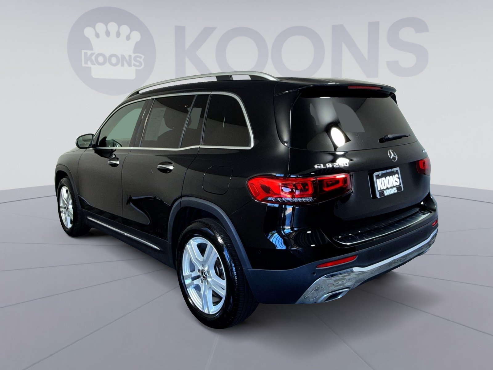 Used 2023 Mercedes-Benz GLB 250 4MATIC image 4