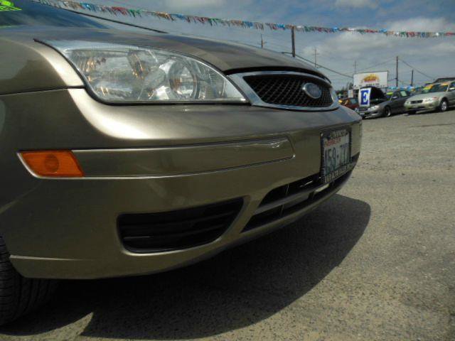 Used 2005 Ford Focus SE image 9