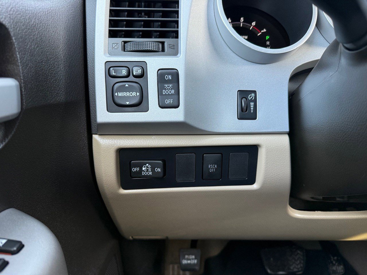 Used 2008 Toyota Tundra Limited image 32