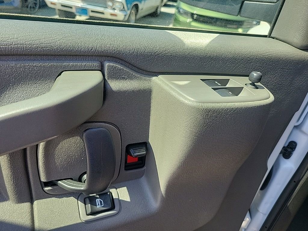 Used 2023 GMC Savana 2500 w/ Driver Convenience Package RWD image 19
