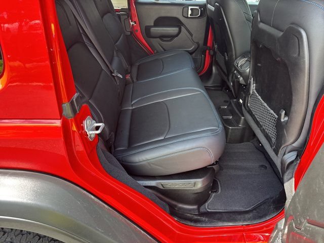 Certified 2025 Jeep Wrangler Unlimited Rubicon 4xe w/ Convenience Group AWD/4WD image 15