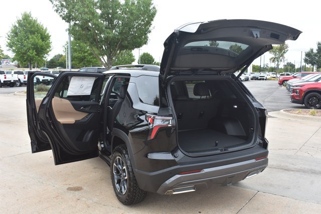 New 2027 Chevrolet Equinox ACTIV w/ Convenience Package III FWD image 17