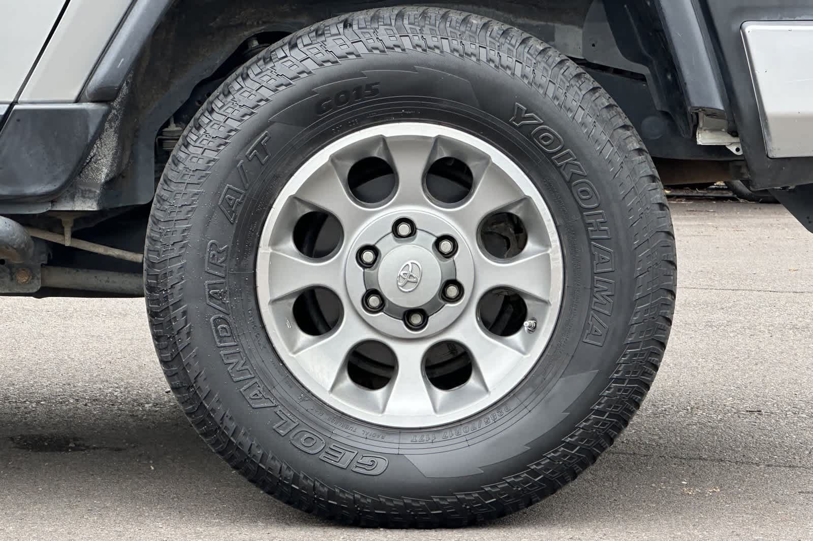 Used 2011 Toyota FJ Cruiser 4WD w/ Convenience Pkg image 23