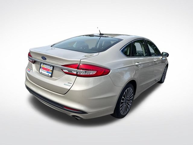Used 2017 Ford Fusion SE w/ Fusion SE Technology Package FWD image 5